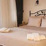 Azure Haven - A Seaside Retreat Surrounded By Nature *