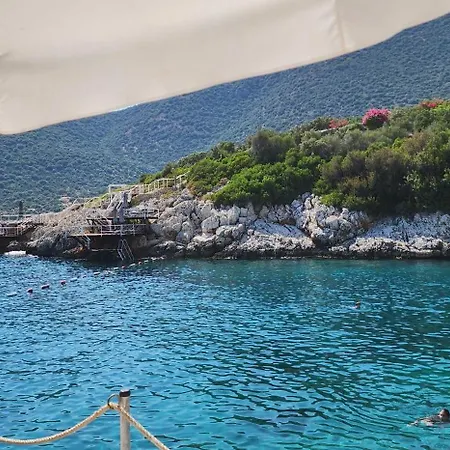 Lejlighed Azure Haven - A Seaside Retreat Surrounded By Nature *