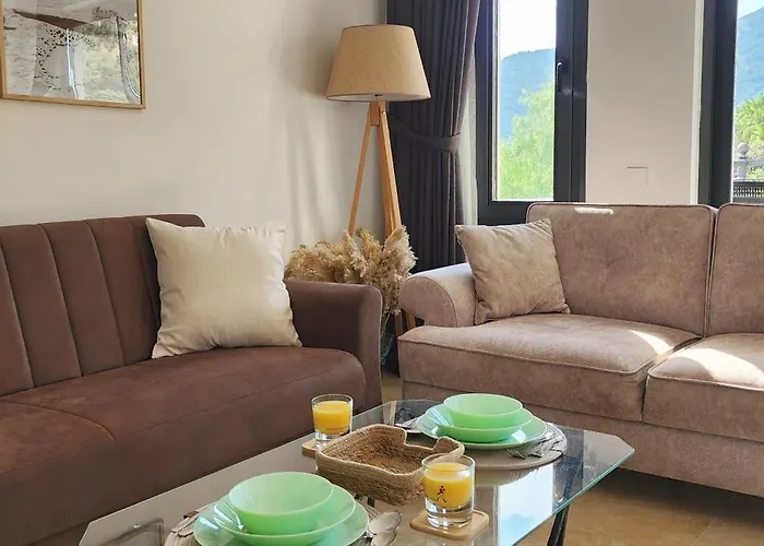 Azure Haven - A Seaside Retreat Surrounded By Nature *