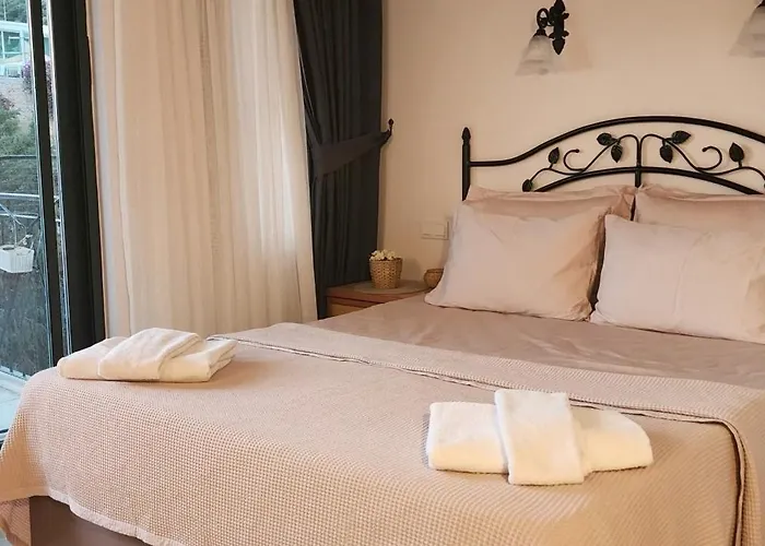 Azure Haven - A Seaside Retreat Surrounded By Nature *