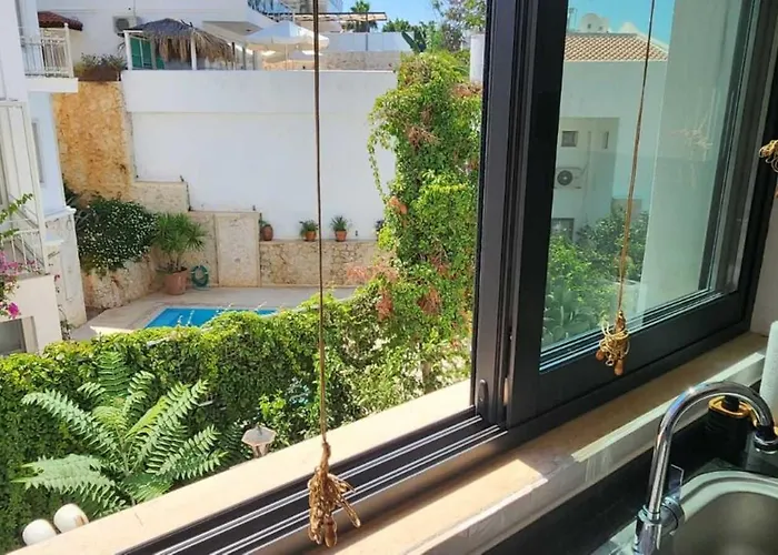 Azure Haven - A Seaside Retreat Surrounded By Nature *