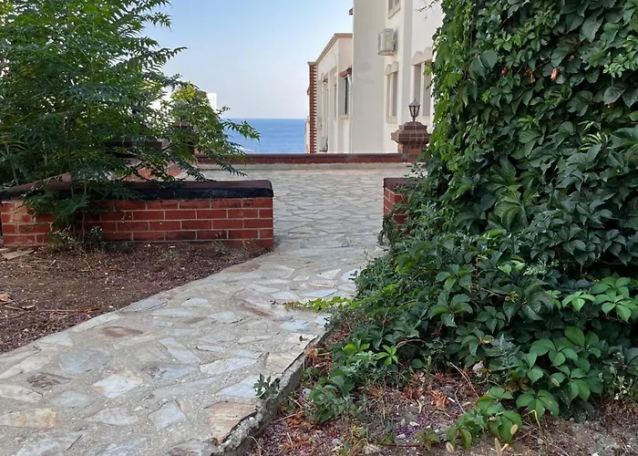 Azure Haven - A Seaside Retreat Surrounded By Nature * 卡斯