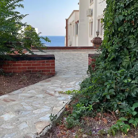 Azure Haven - A Seaside Retreat Surrounded By Nature * カシュ