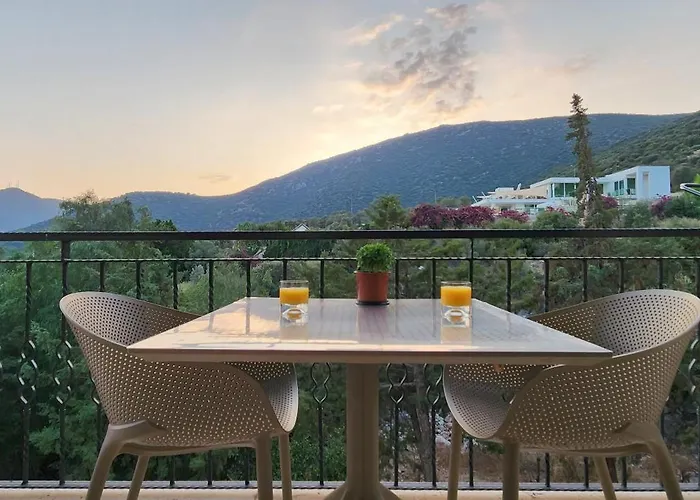 Azure Haven - A Seaside Retreat Surrounded By Nature *