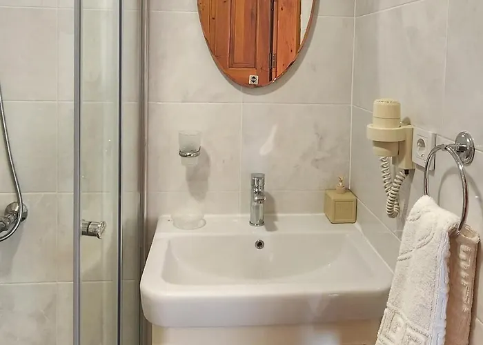 Azure Haven - A Seaside Retreat Surrounded By Nature アパート カシュ